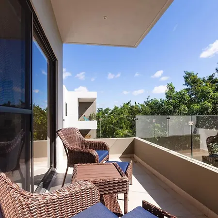 Coto8 Selvanova Gated, Wifi 200Bm, King,6Pools