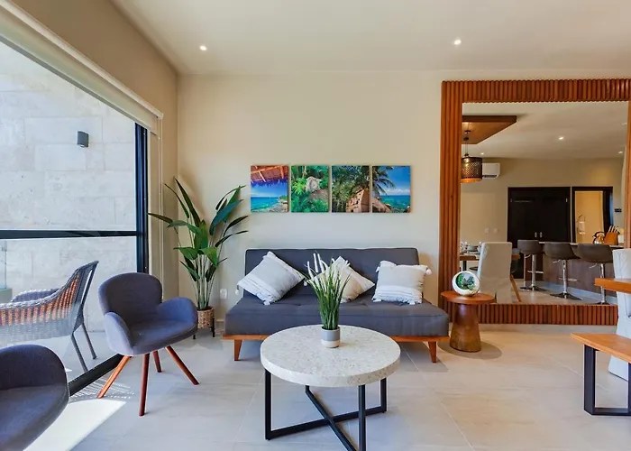 Family 3Br 10Min Beach, 6 Pools, 2 Gyms, 200 Mb Holiday home Playa del Carmen