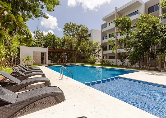 Family 3Br 10Min Beach, 6 Pools, 2 Gyms, 200 Mb Holiday home Playa del Carmen